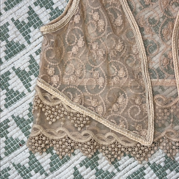 Chico's 30th Anniversary Charlotte Detailed Vest Frappe in Beige - Size S/M - Picture 9 of 10